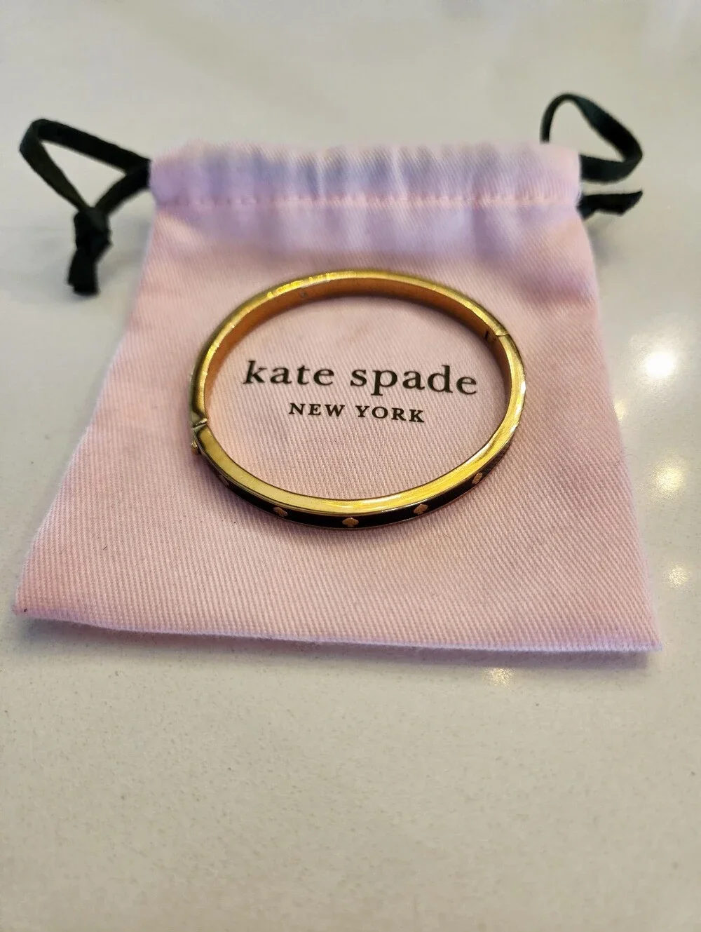 kate spade Black Enamel Gold Spade Accent Bangle - Picture 2 of 2